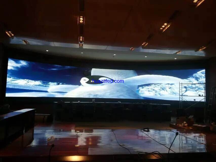 P4安徽蚌埠全彩LED弧形屏64平方米