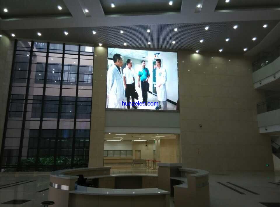 腫瘤醫院46平方米P5室內LED顯示屏